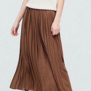 Uniqlo Pleated Maxi Brown Skirt